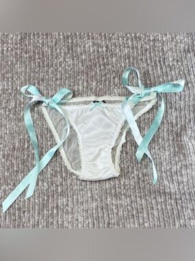 Victoria's Secret Just Married Bridal Bikini Panties M NWT Vintage Y2K Blue